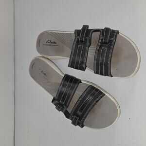 0370 Clarks Women's‎ Breeze Piper Slide Sandal Size 10M